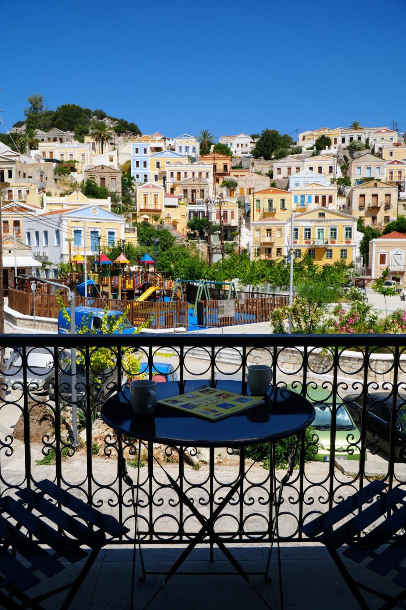 Symi Central Point 外观 照片