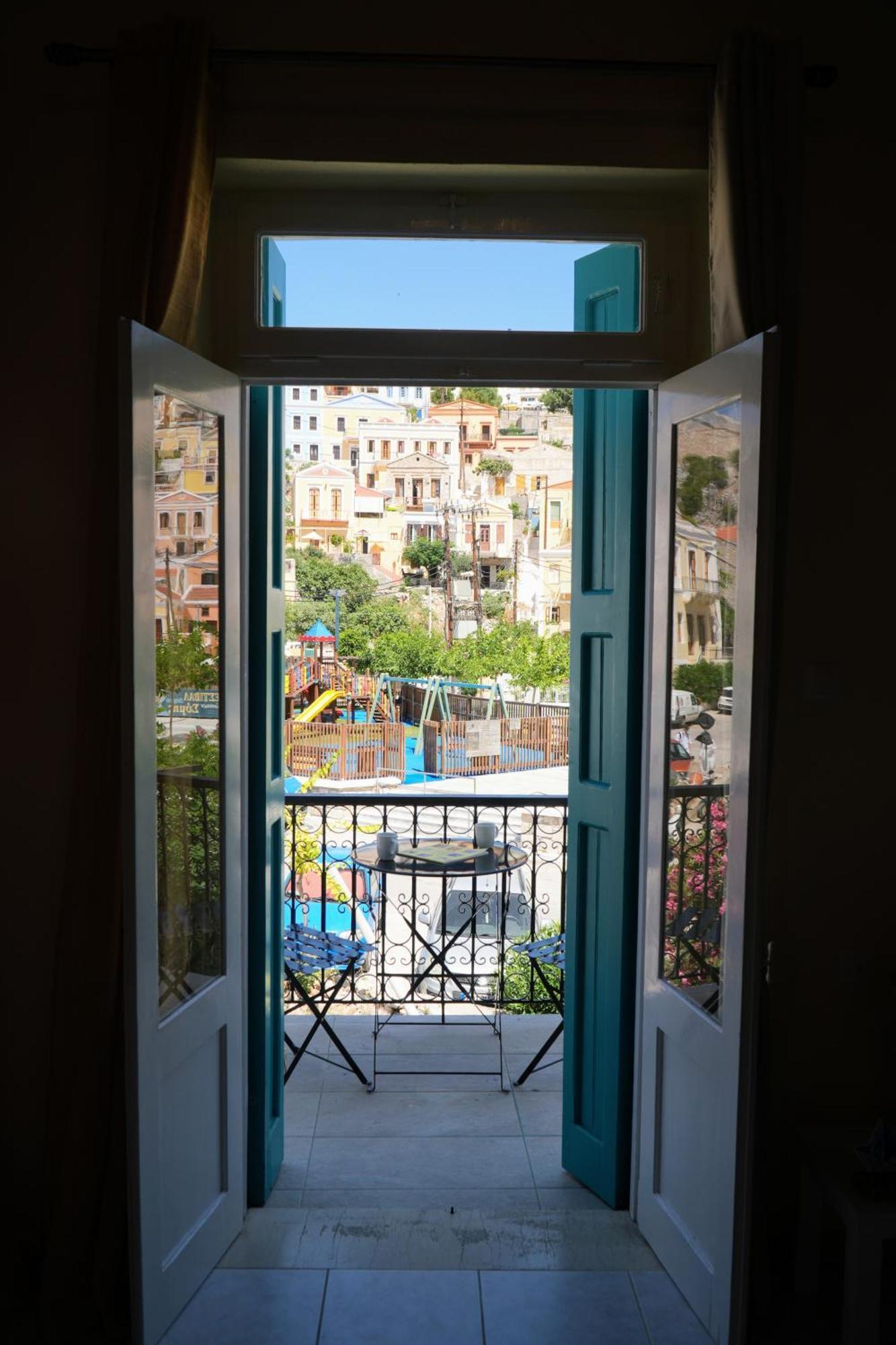Symi Central Point 外观 照片