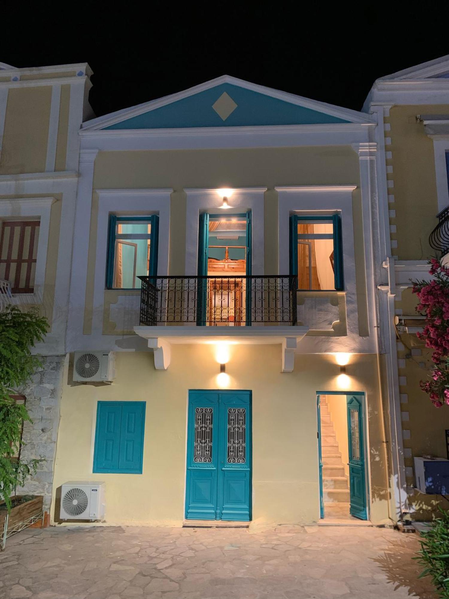 Symi Central Point 外观 照片