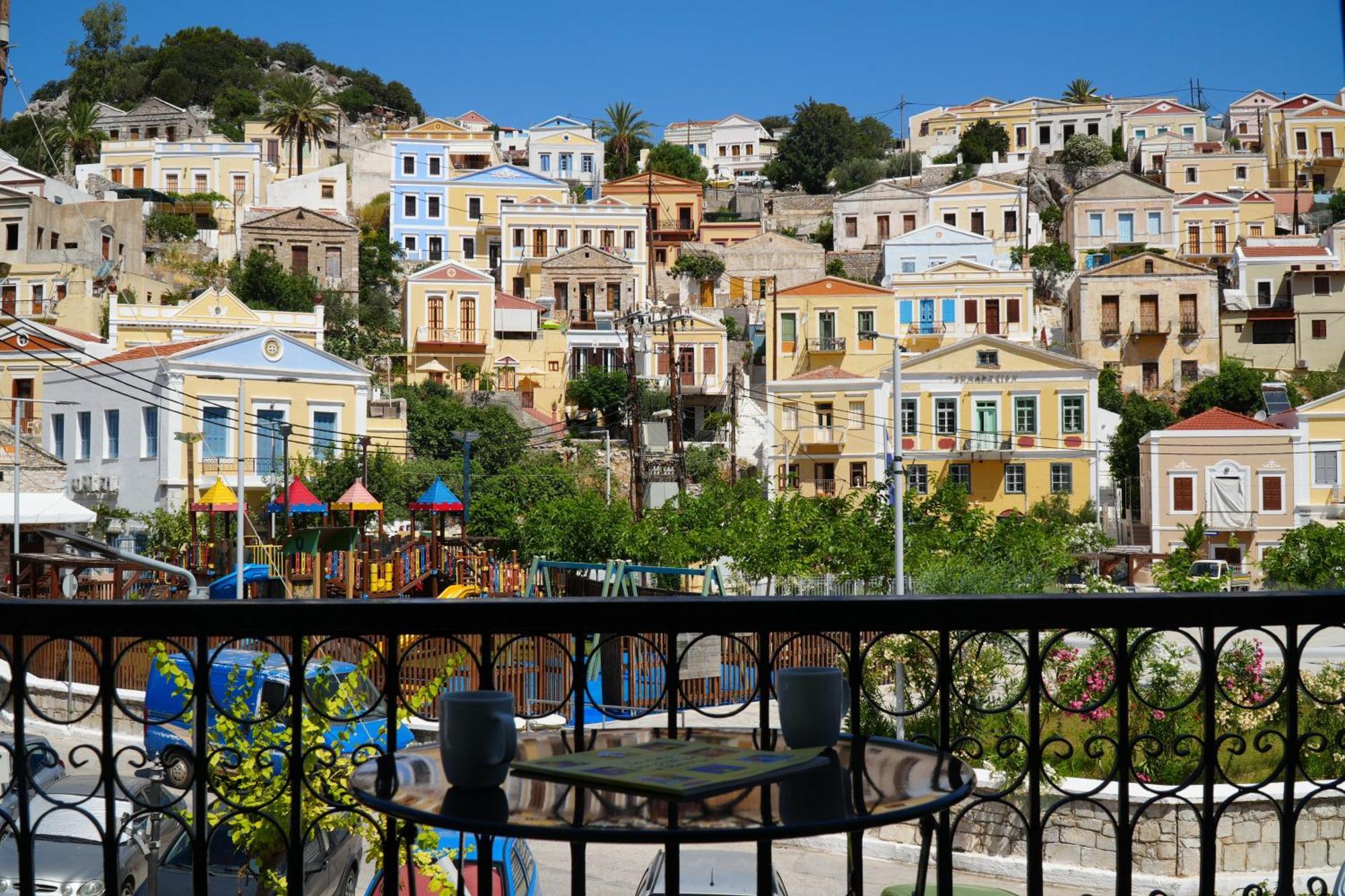 Symi Central Point 外观 照片