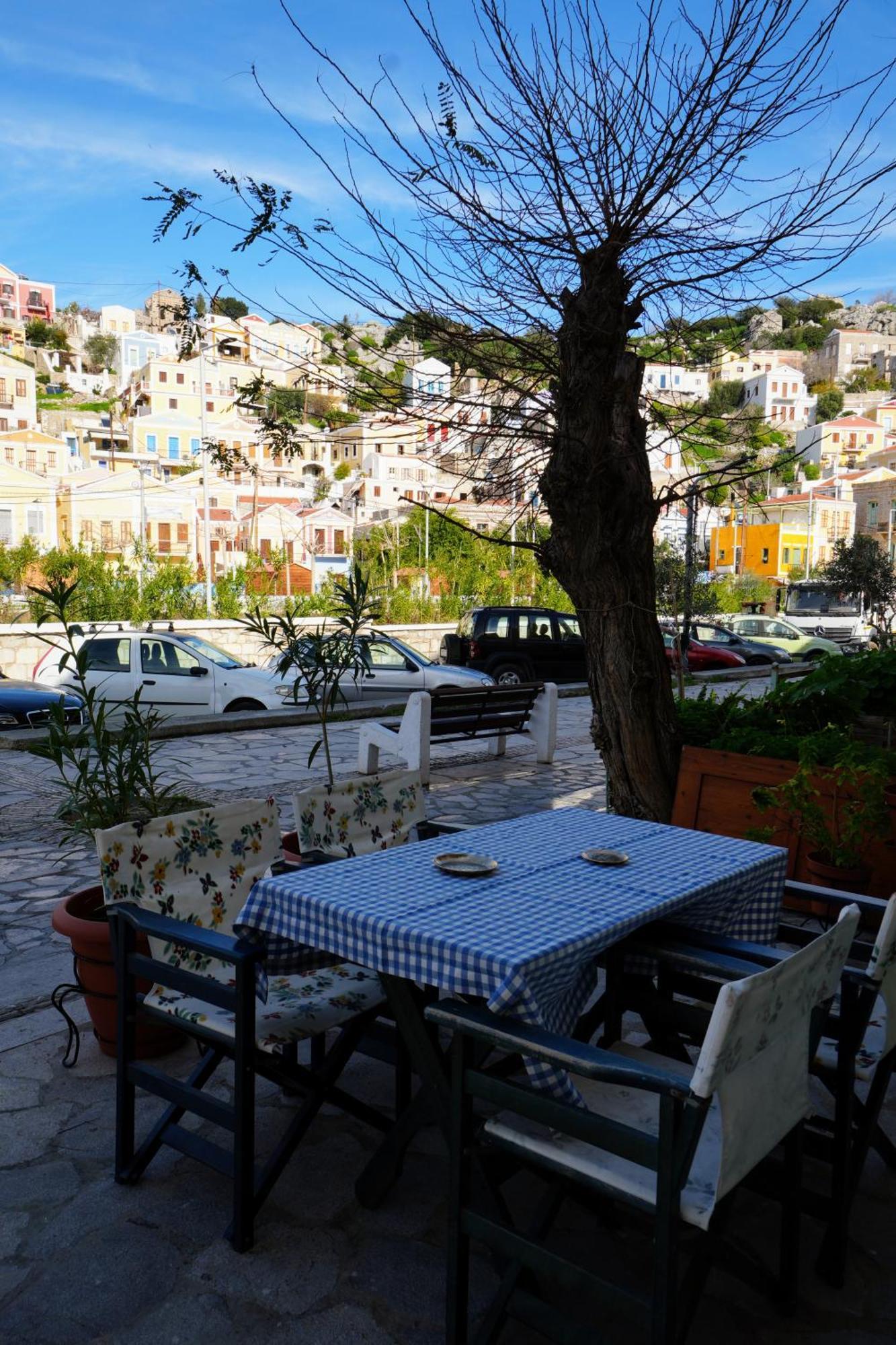 Symi Central Point 外观 照片